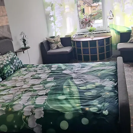 Apple Paradise, House Of Mirrors, Self Check-in, Free Parking Gæstehus *