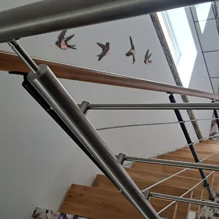 Apple Paradise, House Of Mirrors, Self Check-in, Free Parking Gæstehus